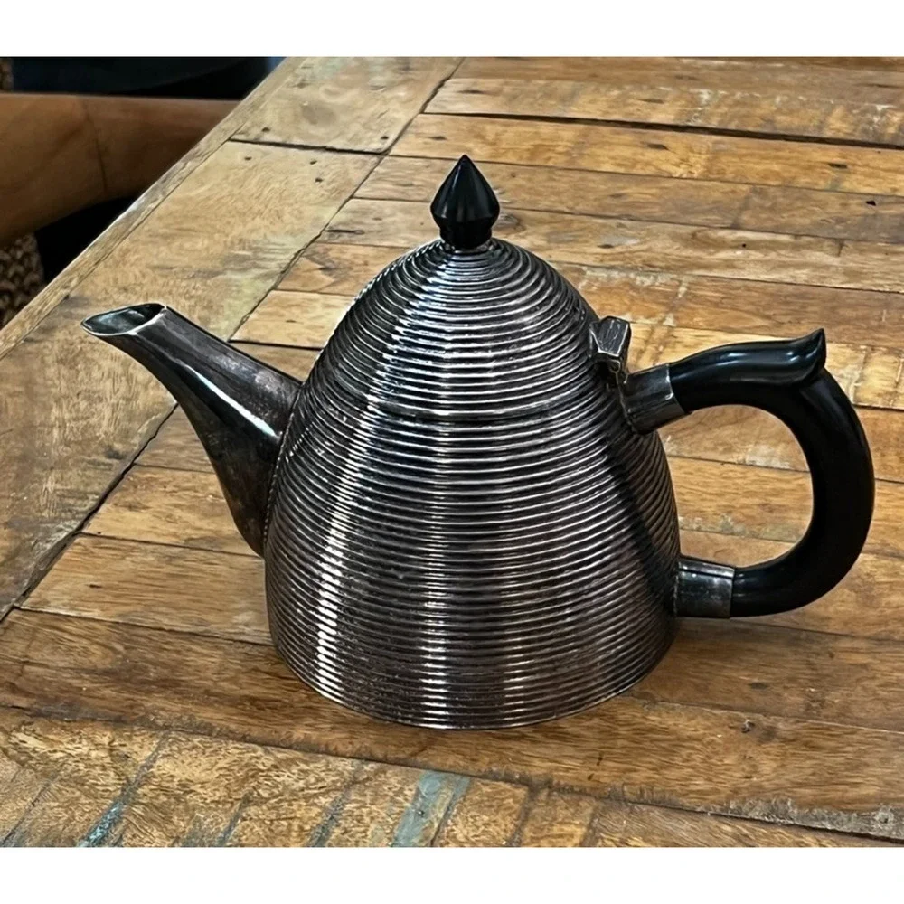 Beehive Shaped Teapot 6.5